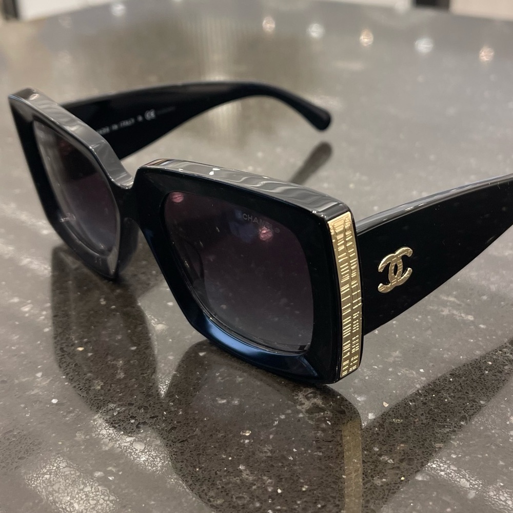 Authentic Chanel sunglasses. Brand new never worn. Full set